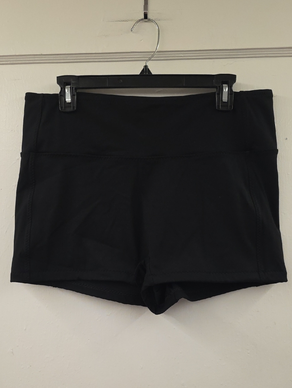 Fabletics Black High Rise Compression Athletic Shorts L/XL Approx 3” Inseam